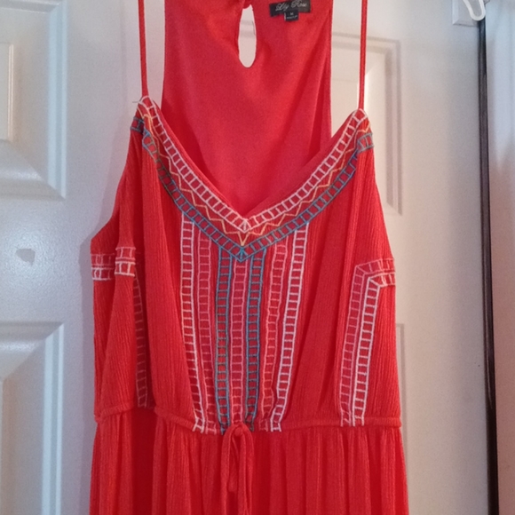 Clothes - Picture 2 of 2